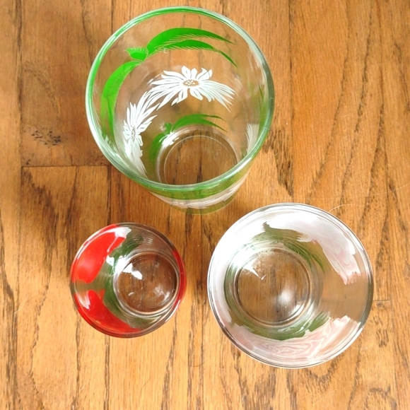 Set of 3 Vintage Floral Peanut Butter Glasses - Picture 7 of 8